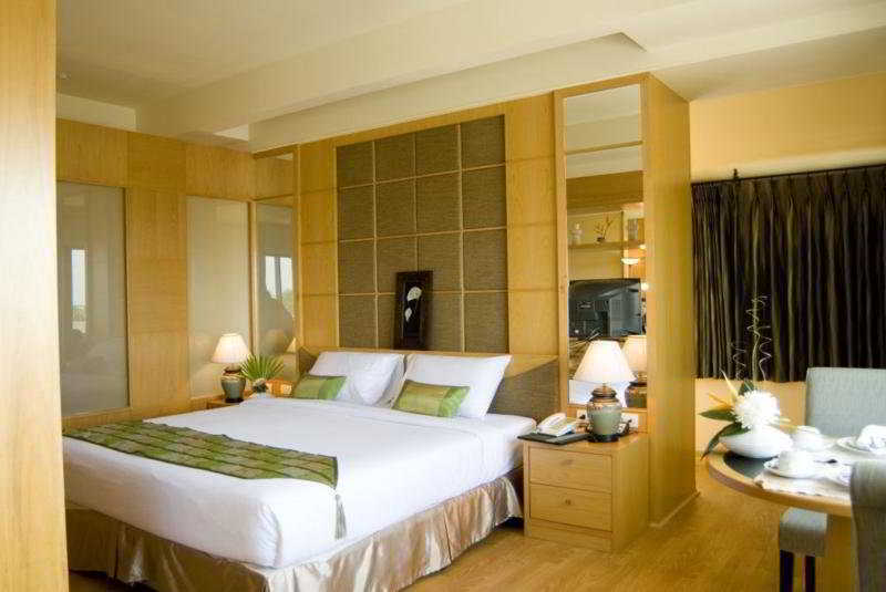 Chakungrao Riverview Hotel Kamphaeng Phet Zimmer foto